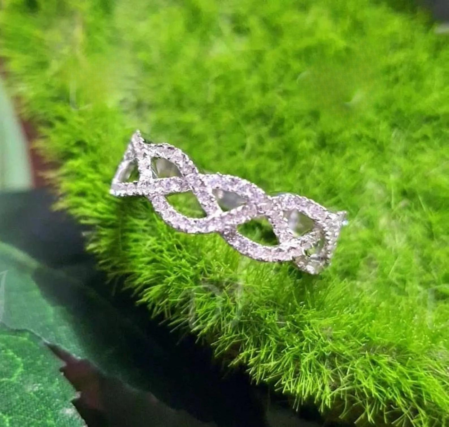 1.50Ct Round Cut Simulated Diamond Wedding Engagement Criss Cross Band Women's Engagement Ring 14K White Gold Plated 925 Silver