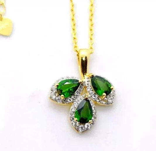 2Ct Pear Cut Green Emerald  Women's Flower Pendant14K Yellow Gold Plated