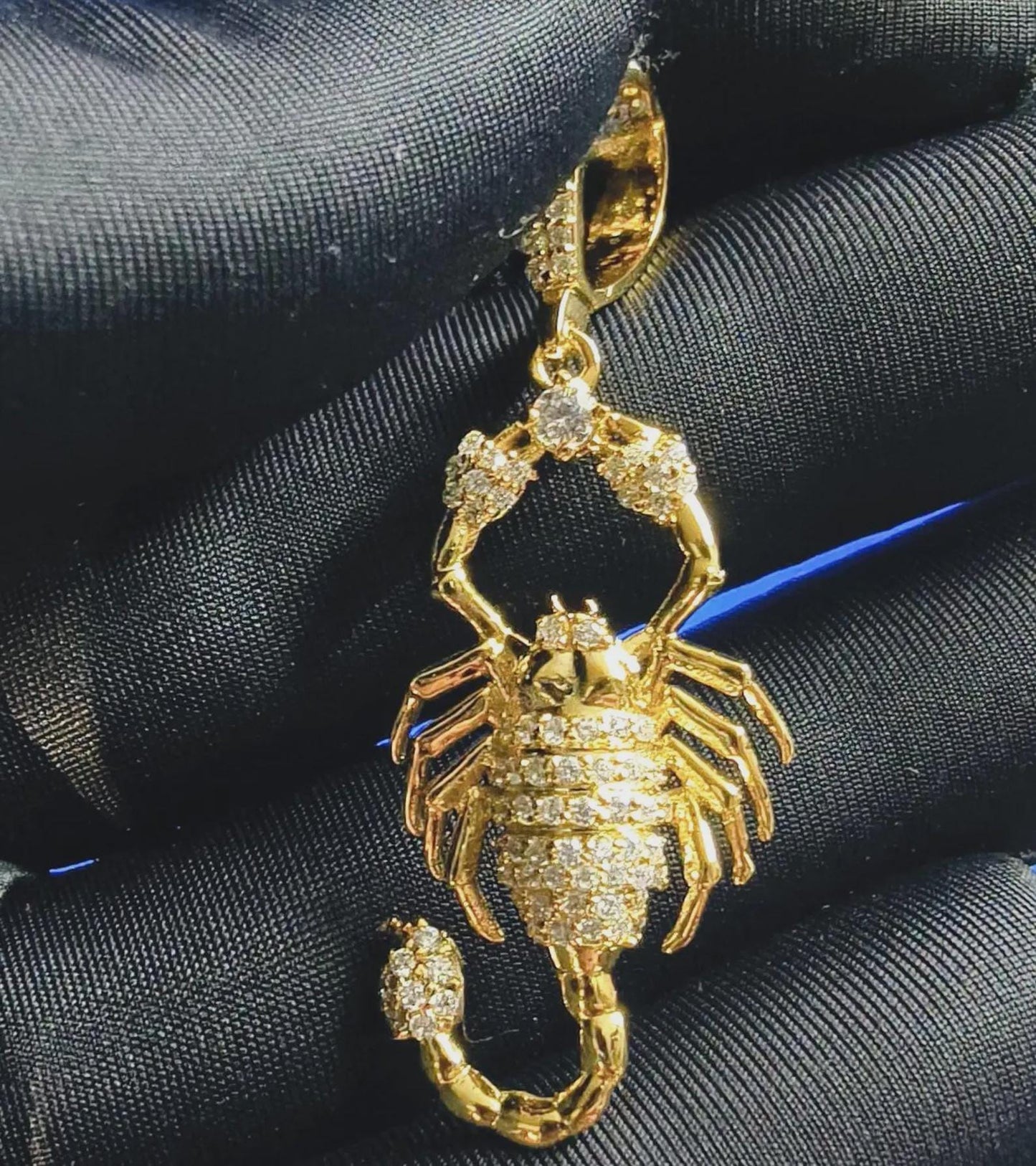 2Ct Round Cut Diamond Scorpion Pendant Simulated Pendant 14K Yellow Gold Plated 925 Sterling Silver Hip Hop Pendant For Birthday Gift