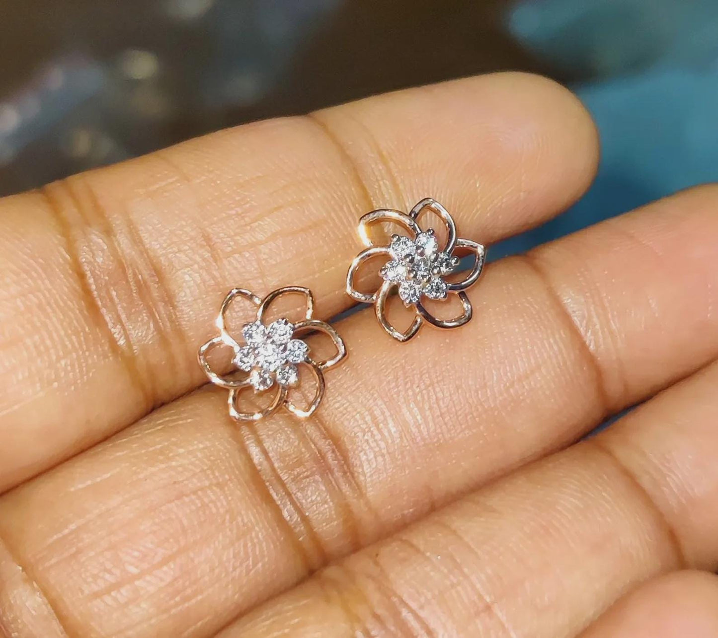 1Ct Diamond Stud Earrings VVS1 Diamond Cluster Flower Stud Earrings 14K Rose Gold Finish 925 Silver Stud Earrings Push Back Stud