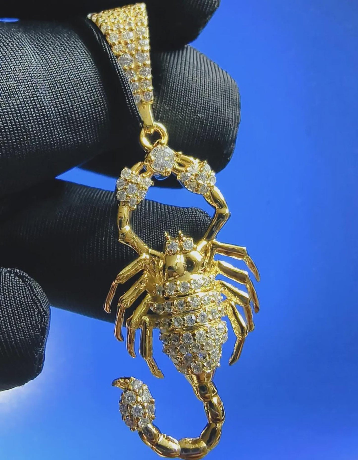 2Ct Round Cut Diamond Scorpion Pendant Simulated Pendant 14K Yellow Gold Plated 925 Sterling Silver Hip Hop Pendant For Birthday Gift