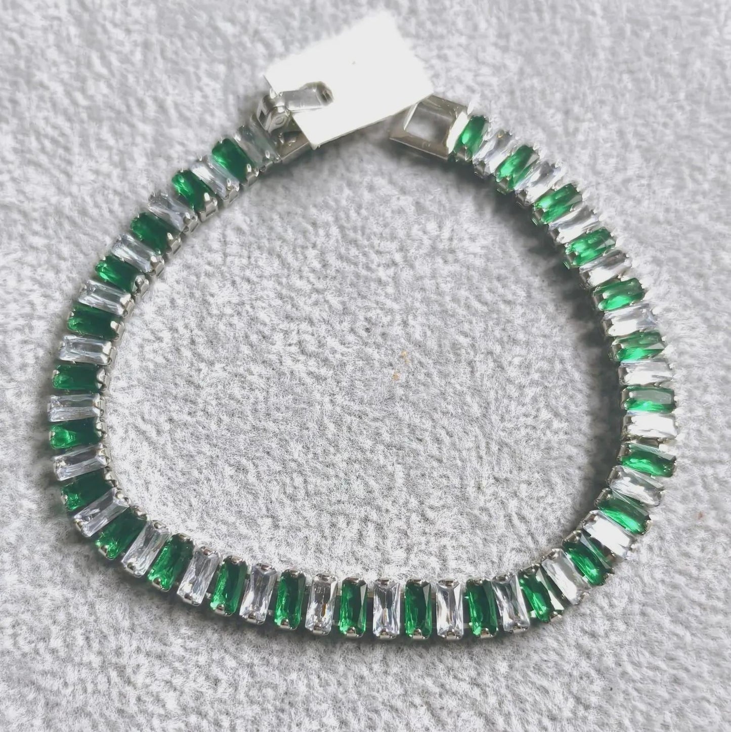 12Ct Baguette Cut Green Emerald Lab-Created Emerald & Diamond Tennis Bracelet 14K White Gold Plated Bracelet Size 7.5" Inch 925 Silver