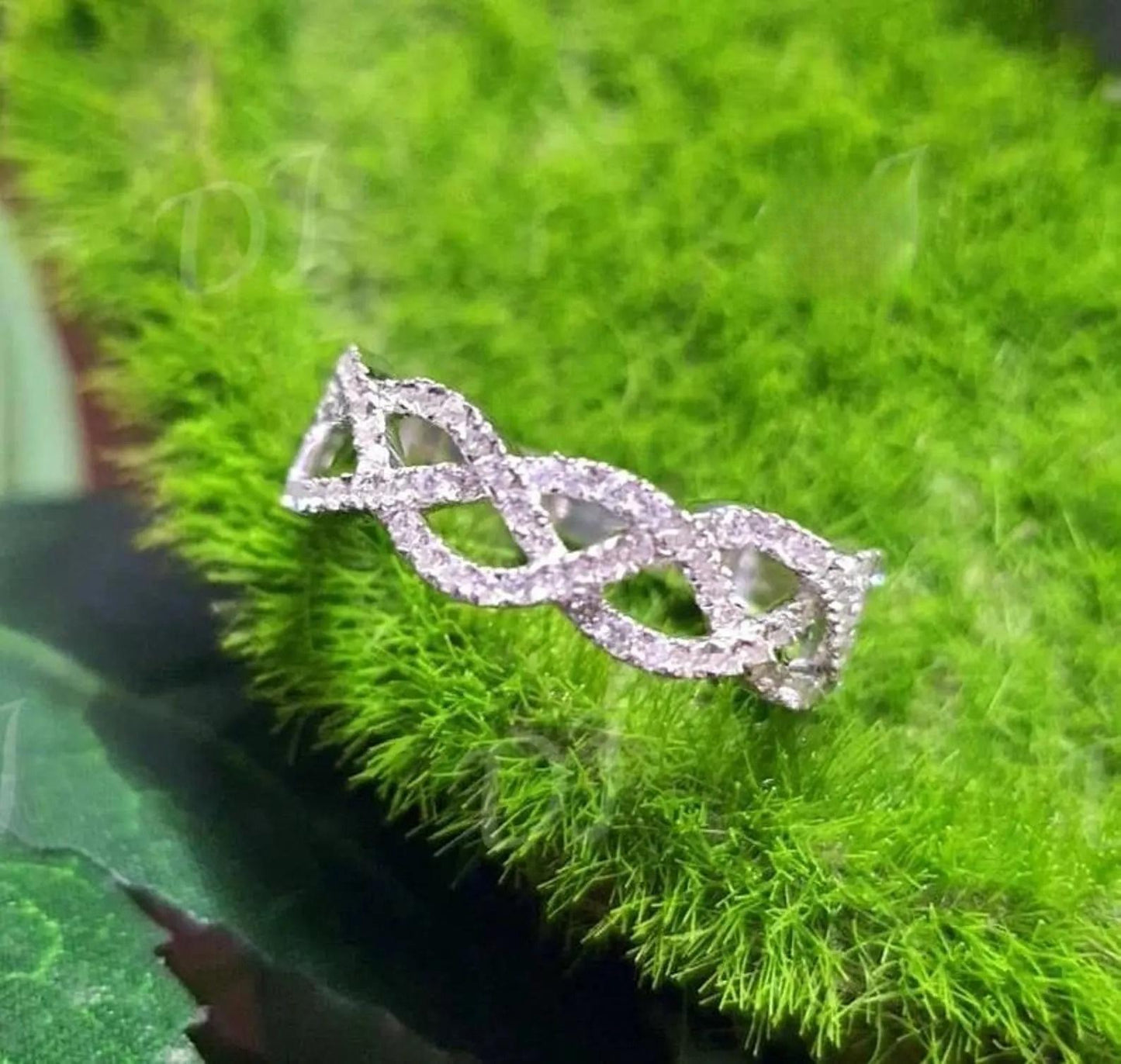 1.50Ct Round Cut Simulated Diamond Wedding Engagement Criss Cross Band Women's Engagement Ring 14K White Gold Plated 925 Silver