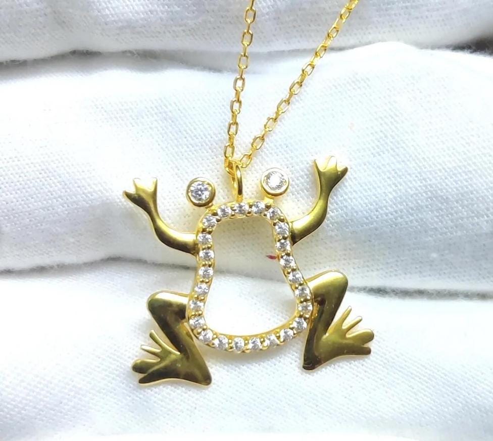 1.00Ct Round Simulated White Topaz Diamond Jumping Frog Pendant 14K Yellow Gold Plated Free Chain 18" 925 Silver