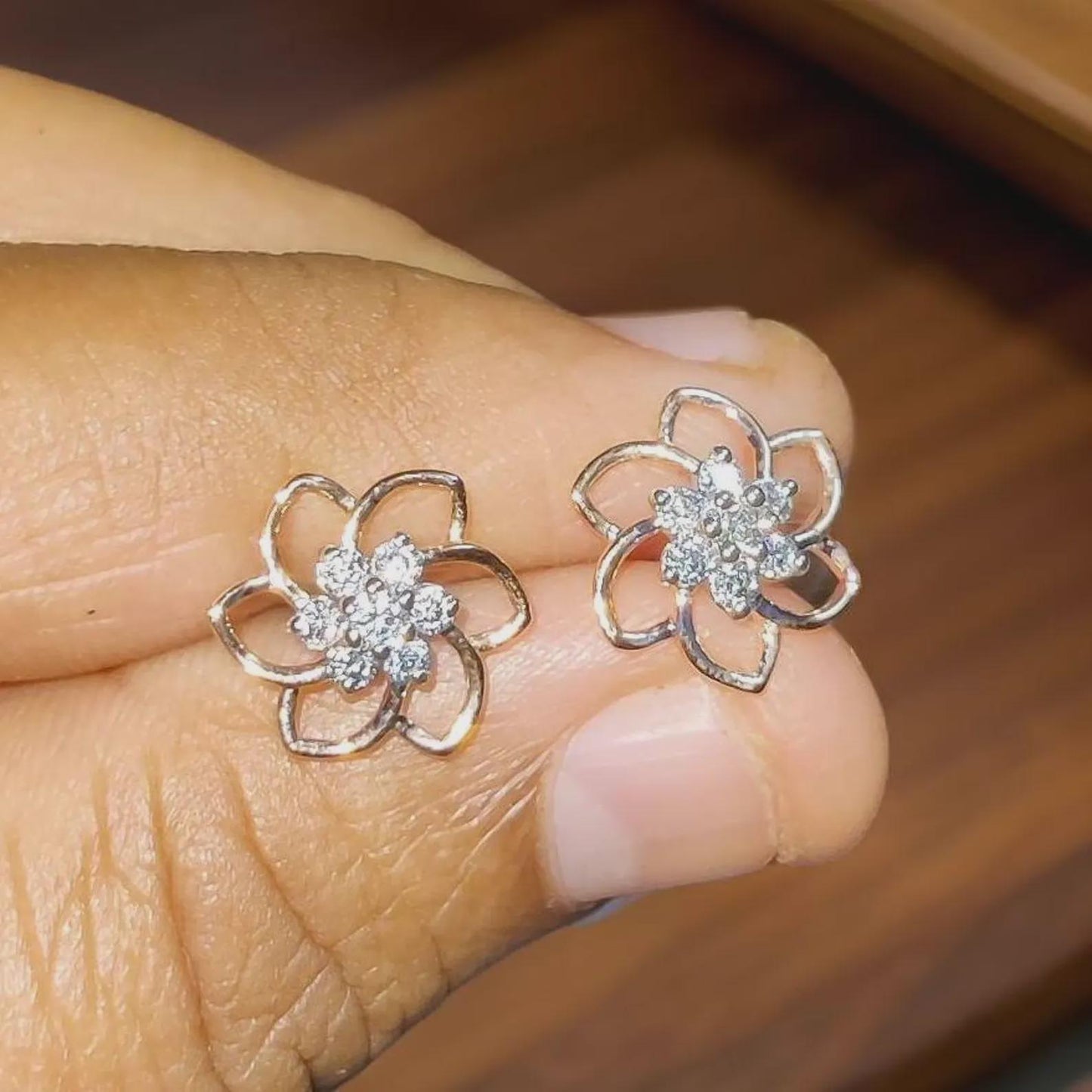 1Ct Diamond Stud Earrings VVS1 Diamond Cluster Flower Stud Earrings 14K Rose Gold Finish 925 Silver Stud Earrings Push Back Stud