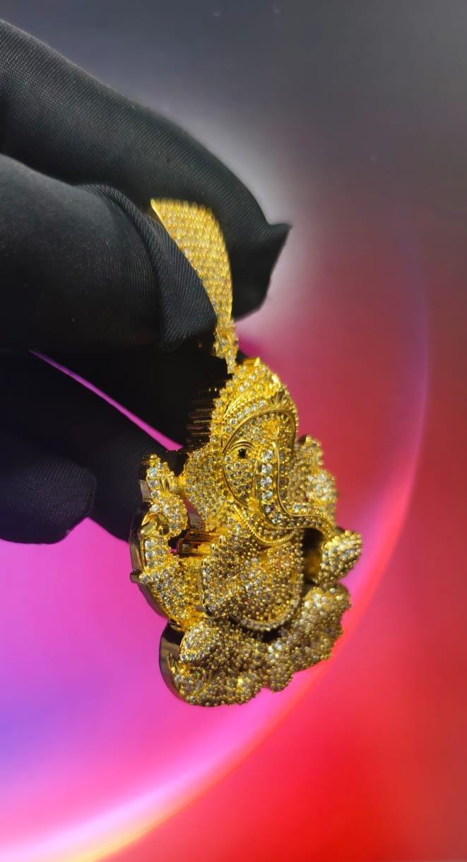 4Ct Round Cut Simulated Diamond Beautiful Lord Ganesh Pendant 14K Yellow Gold Plated - 925 Silver