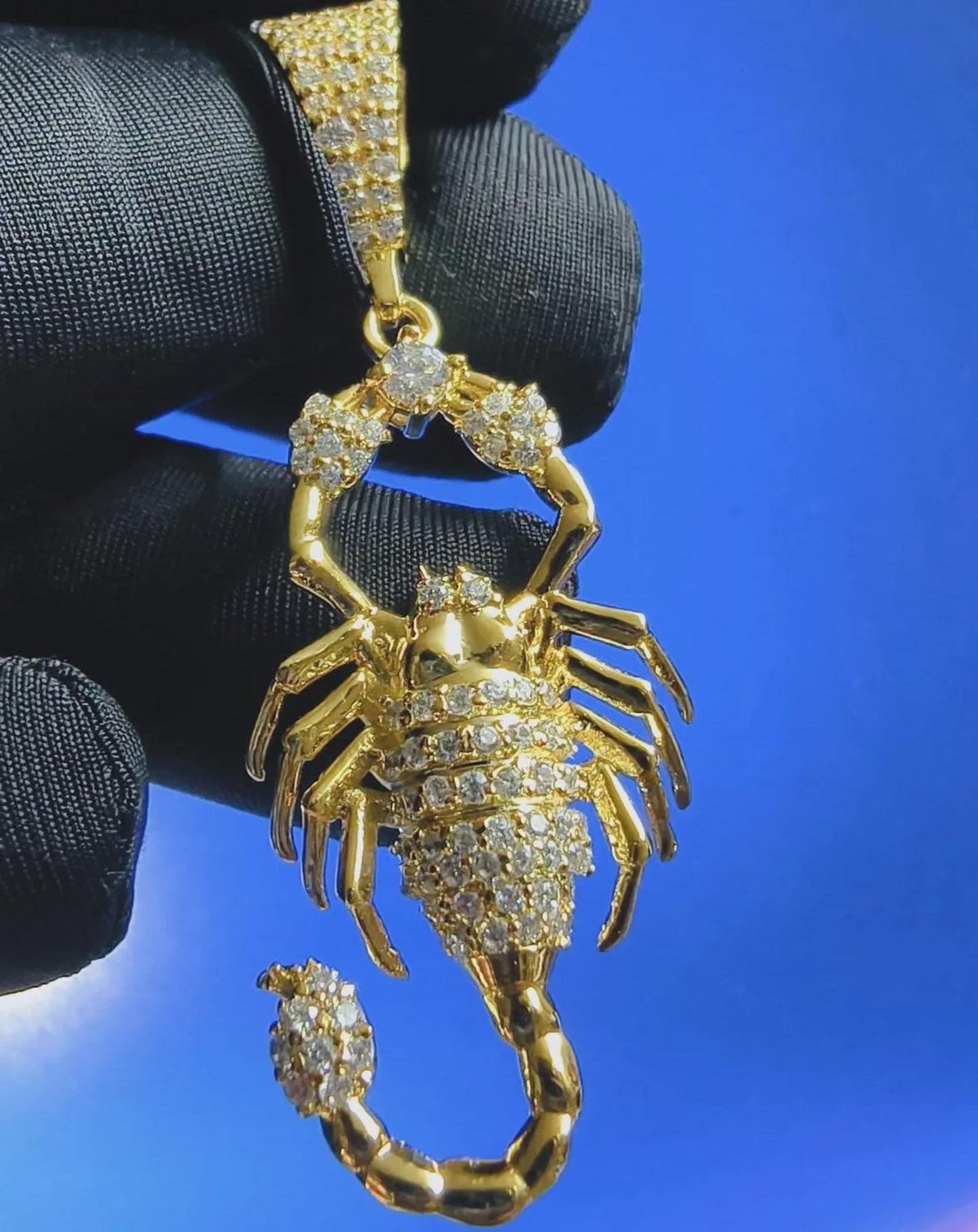 2Ct Round Cut Diamond Scorpion Pendant Simulated Pendant 14K Yellow Gold Plated 925 Sterling Silver Hip Hop Pendant For Birthday Gift