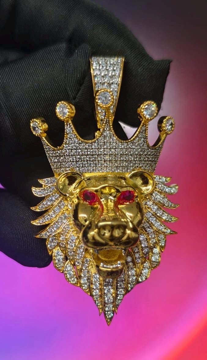 4Ct Round Cut Simulated Diamond Lion Head Pendant 14K Yellow Gold plated 925 Sterling Silver