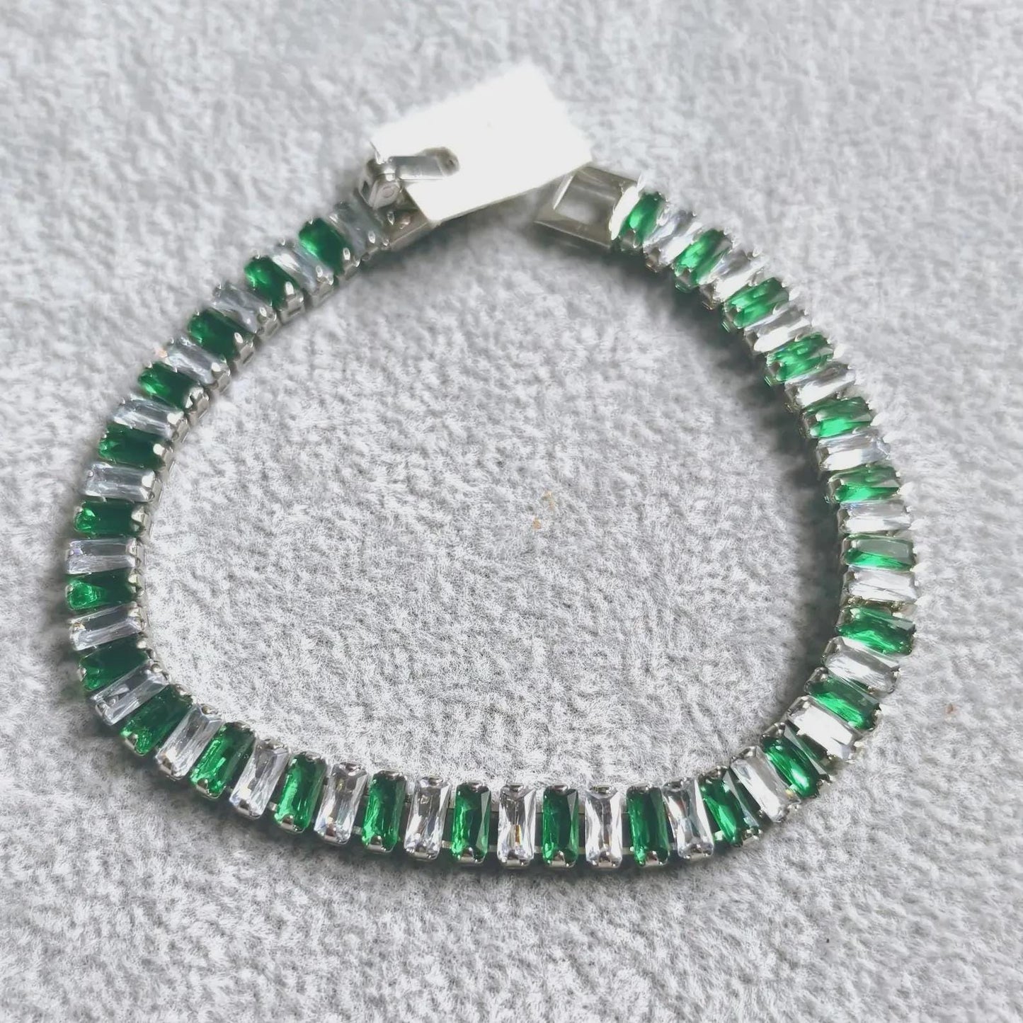 12Ct Baguette Cut Green Emerald Lab-Created Emerald & Diamond Tennis Bracelet 14K White Gold Plated Bracelet Size 7.5" Inch 925 Silver