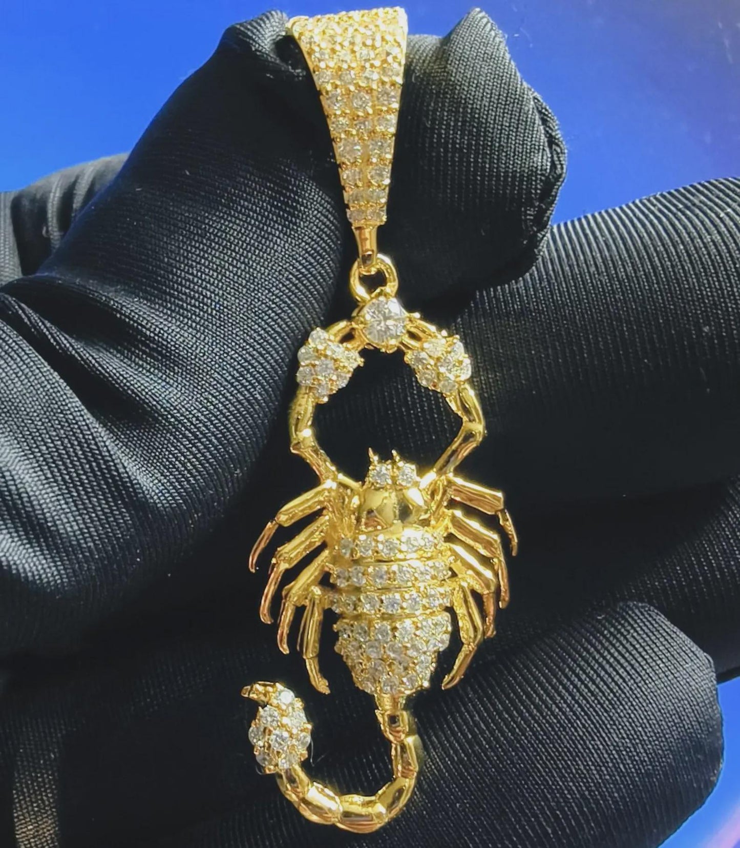 2Ct Round Cut Diamond Scorpion Pendant Simulated Pendant 14K Yellow Gold Plated 925 Sterling Silver Hip Hop Pendant For Birthday Gift