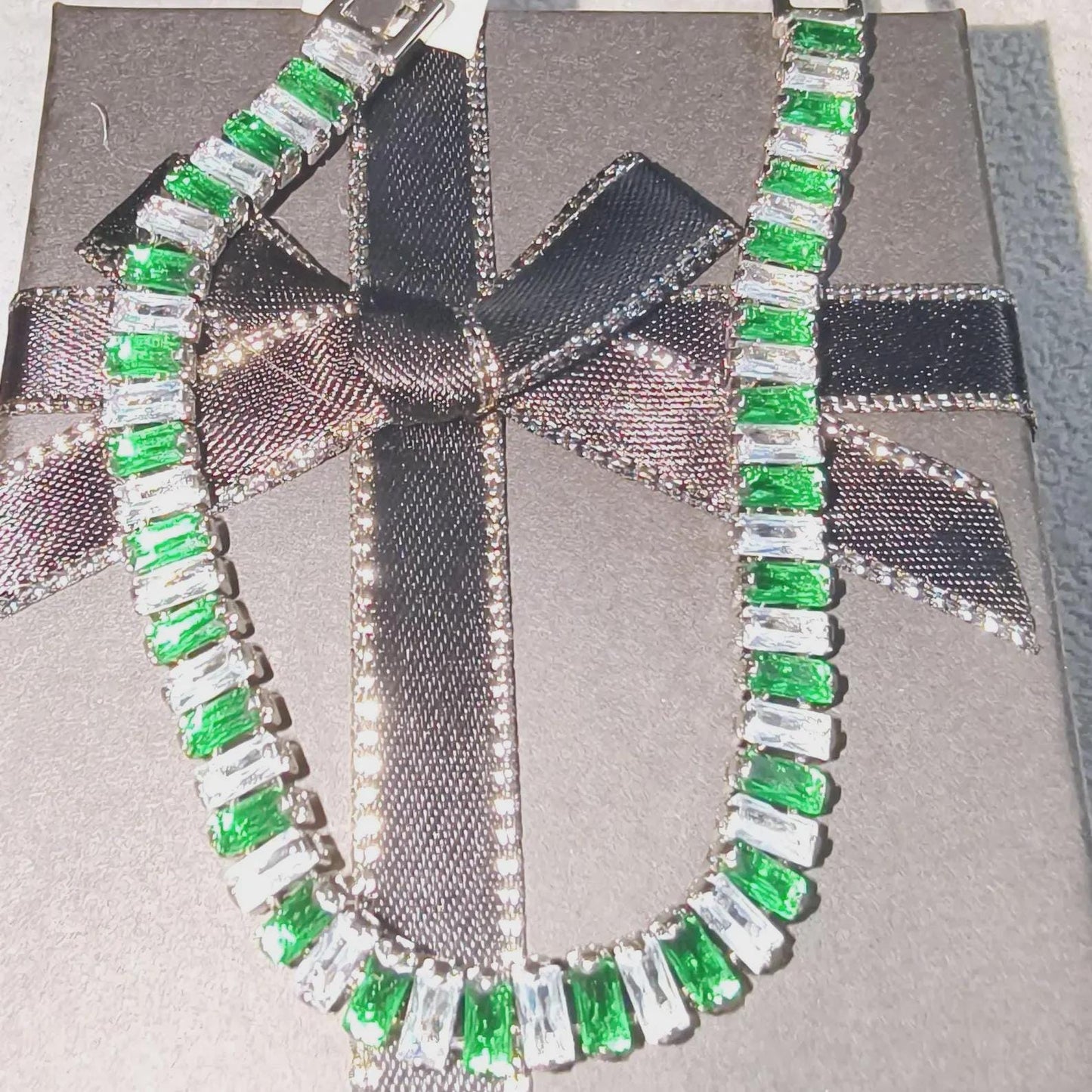 12Ct Baguette Cut Green Emerald Lab-Created Emerald & Diamond Tennis Bracelet 14K White Gold Plated Bracelet Size 7.5" Inch 925 Silver