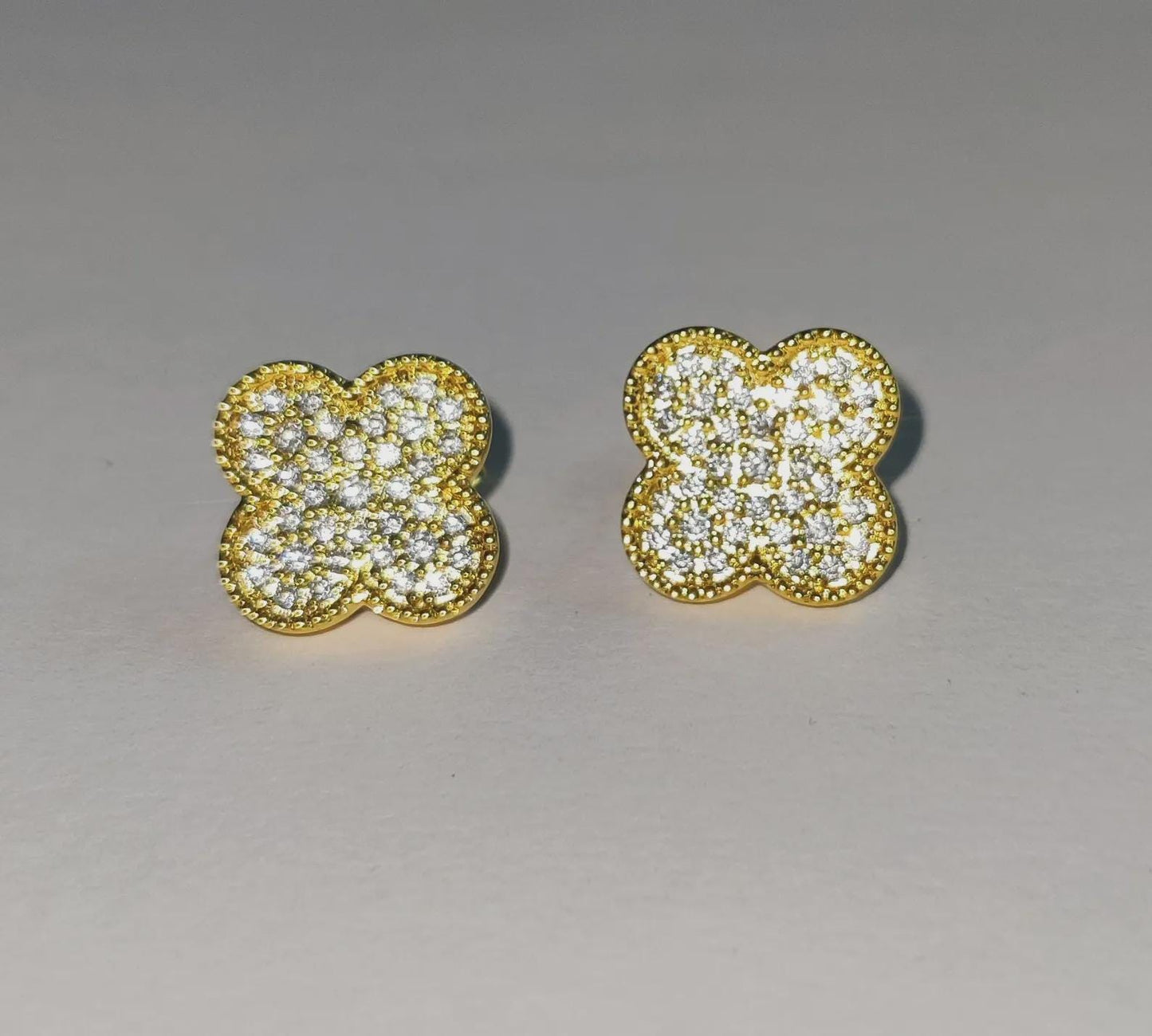 1.50Ct Round Cut Diamond Women's Stud Earrings Cluster Stud Earrings 14K Yellow Gold Finish 925 Silver Stud Earrings Push Back Stud Earrings