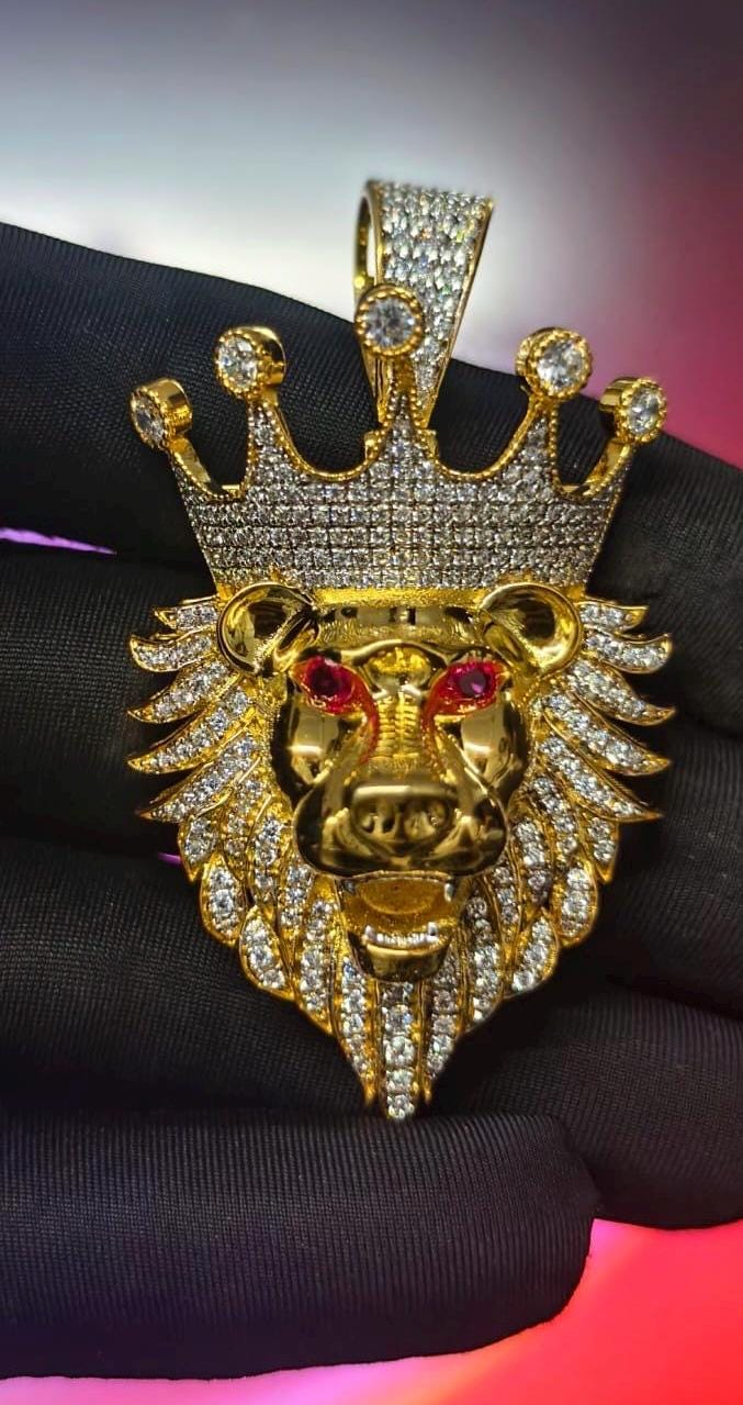 4Ct Round Cut Simulated Diamond Lion Head Pendant 14K Yellow Gold plated 925 Sterling Silver