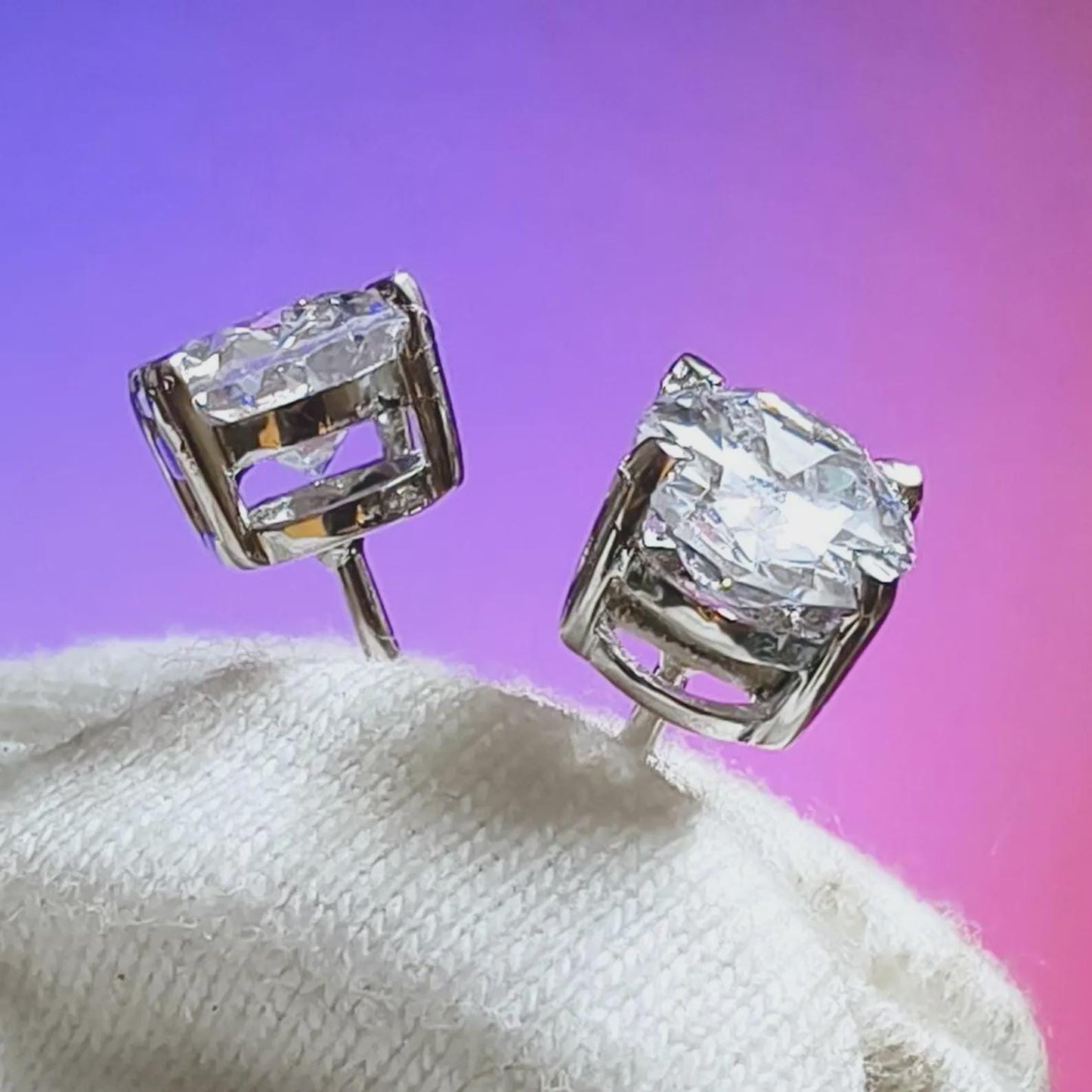 2Ct Diamond Stud Earrings 4Ct Oval Cut VVS1 Diamond Solitaire Stud Earrings 14K White Gold Finish 925 Silver Diamond Stud Earrings