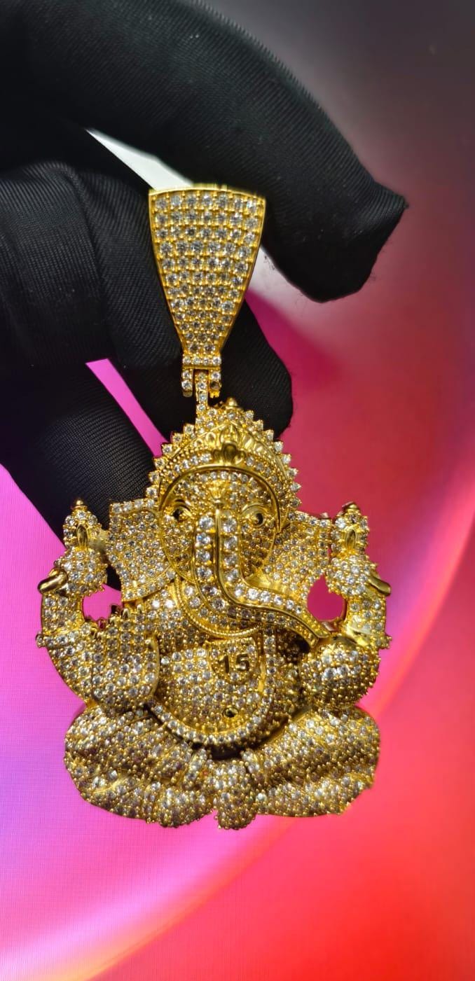 4Ct Round Cut Simulated Diamond Beautiful Lord Ganesh Pendant 14K Yellow Gold Plated - 925 Silver
