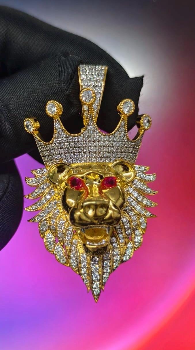 4Ct Round Cut Simulated Diamond Lion Head Pendant 14K Yellow Gold plated 925 Sterling Silver